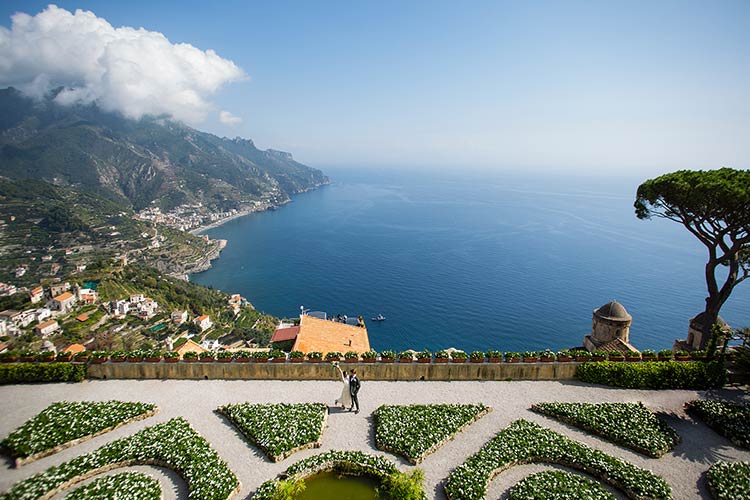 Intimate wedding in Ravello on Amalfi Coast | Villa Rufolo